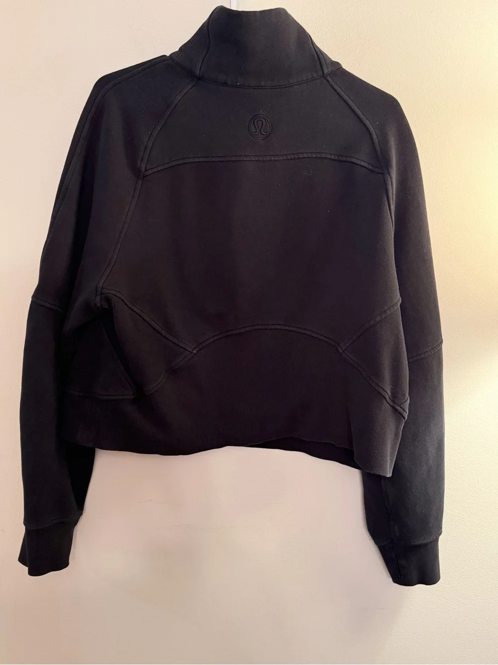 Lululemon Scuba 1/2 Zip Funnelneck Cropped Pullover in Black size M/L